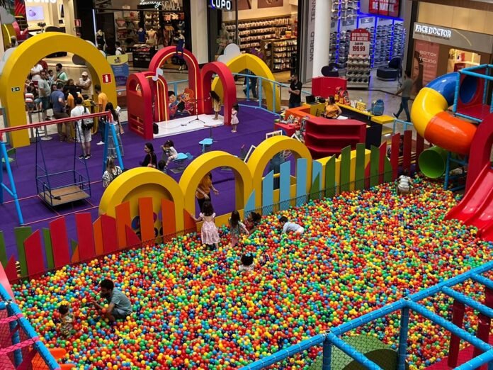Minas Shopping recebe circuito de atividades inédito do grupo infantil 3 Palavrinhas
