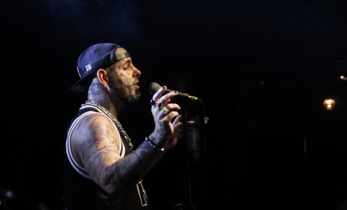 Fundador do Detonautas Roque Clube sobe ao palco da casa