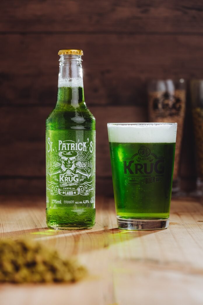 Krug Bier lança cerveja especial e marca presença nas festas de Saint Patrick's