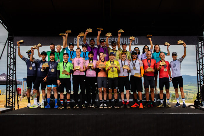 Luiz Honório e Marcella Toldi são os campeões da Brasil Ride Espinhaço