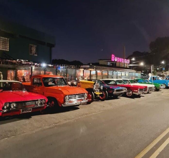 Festas, shows e encontro de carros antigos: Underground Pub prepara programação especial para feriado