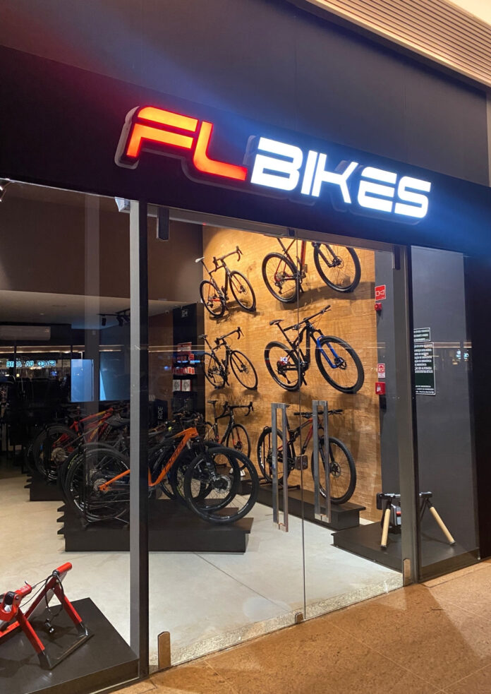 Shopping Navegantes inaugura loja especializada em bicicletas e acessórios para ciclismo