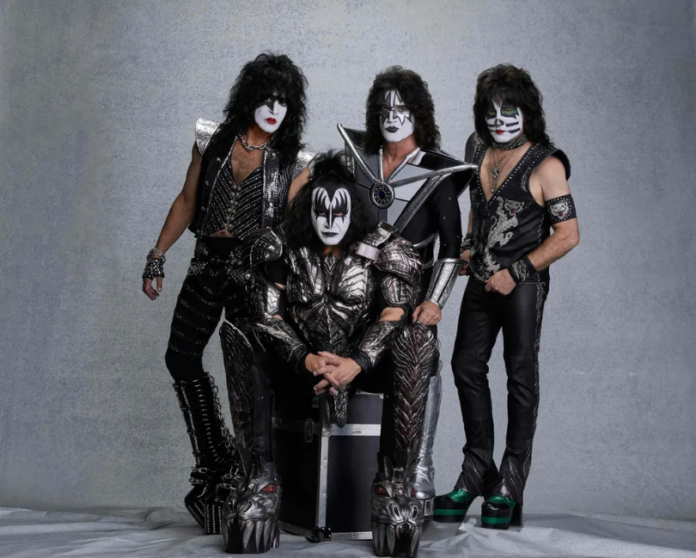 Kiss volta a BH em abril com show no Mineirão
