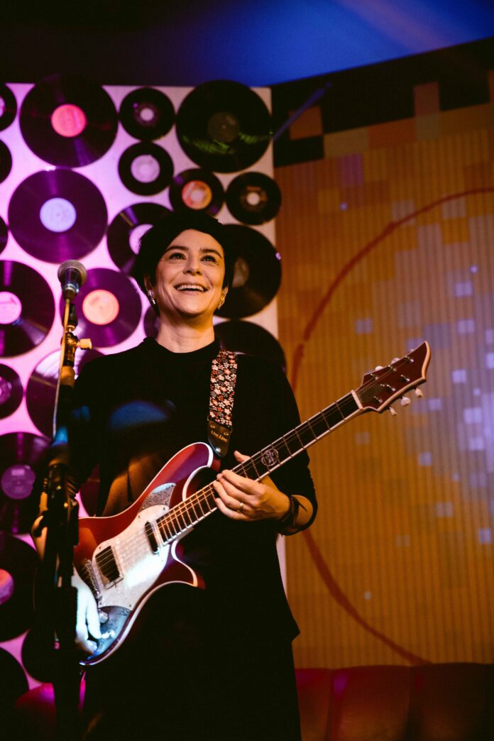 (306) Sonastério Ilumina lança episódio especial cebelebrando 30 anos de Pato Fu