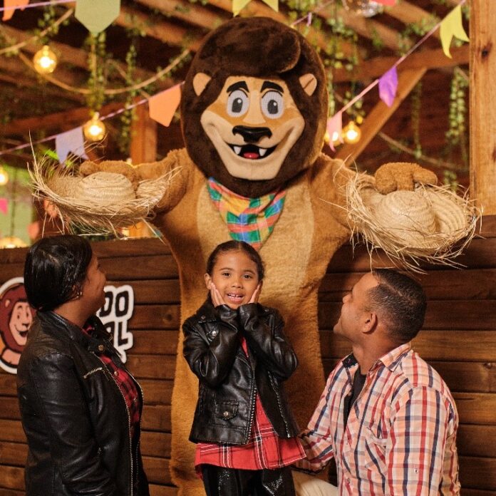 Arraiar na selva! Mundo animal apresenta combo especial e quadrilha temática de festa junina