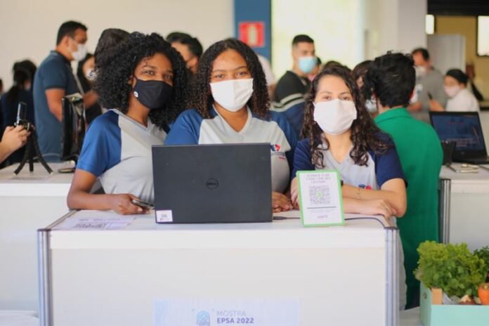 Escola de BH promove encontro voltado para a formação profissional de jovens e adultos