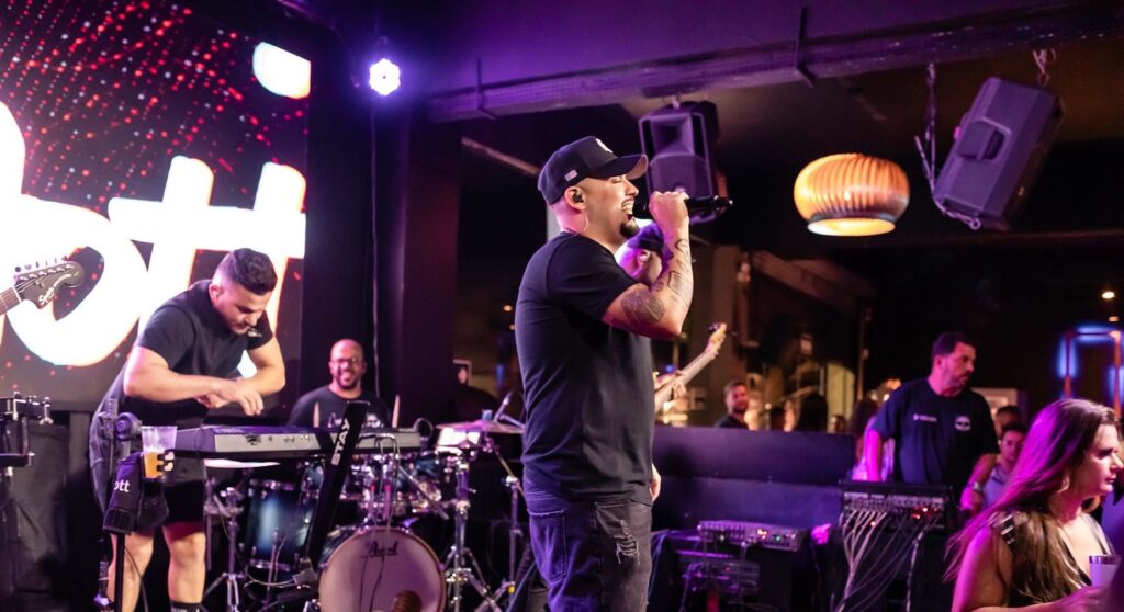 Programação da Dome com Hott e o melhor pagode de domingo em BH Viraliza