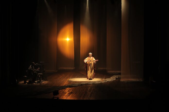 Montagem da obra de Khalil Gibran, O Profeta faz apresentação em Belo Horizonte