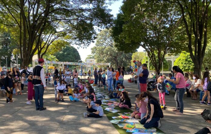 Próximo domingo (17) é dia de ‘Santa Leitura’, na praça de Santa Tereza