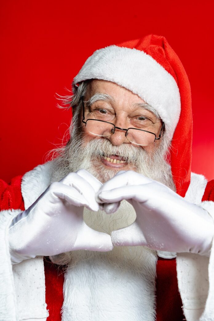 Em sábado (25) de festa, Papai Noel desembarca na Pampulha
