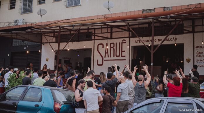 Bar Saruê distribui ingressos gratuitos para o maior carnaval de sambistas de BH - Alice Guimarães (1)