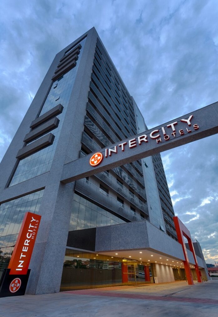 Intercity BH Expo promove festa de Réveillon com experiência gastronômica, celebração ao futebol e atrativos para toda família