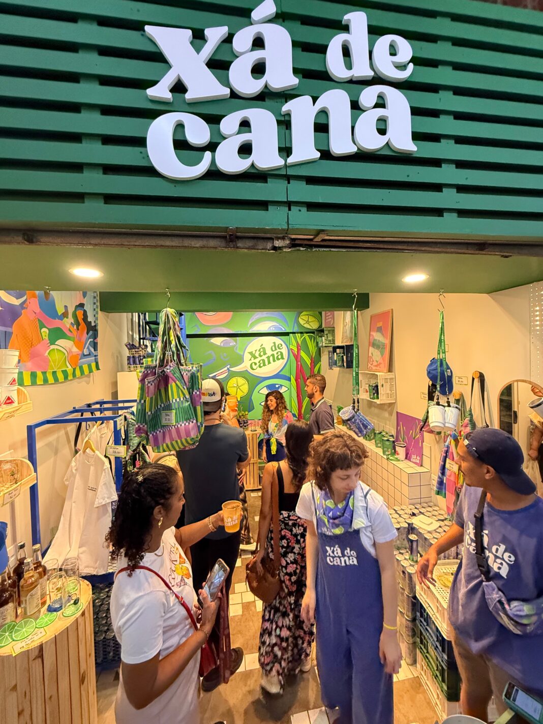 NOTA PARA A IMPRENSA - Xá de Cana inaugura loja no Mercado Central e atrai público com degustações e produtos exclusivos