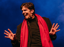 Rafael Infante anuncia sessão extra do espetáculo “Terapia Infernal” nesta sexta-feira em BH