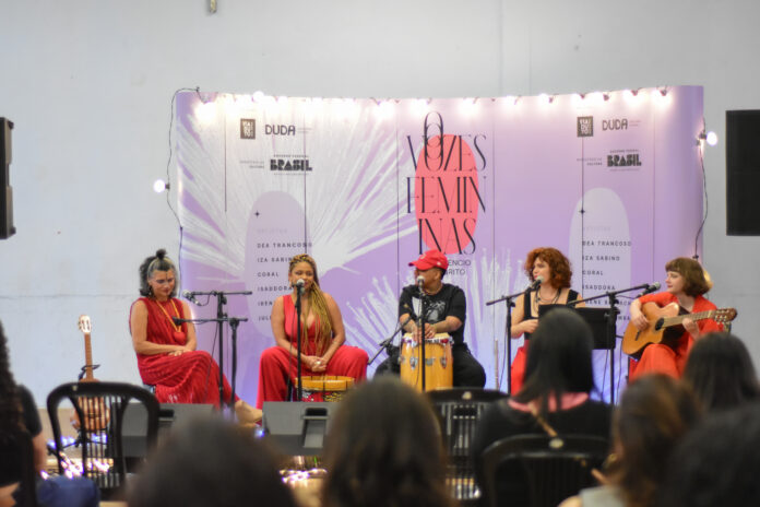 Vozes Femininas – do Silêncio ao Grito, projeto que une arte, escuta e acolhimento a mulheres vítimas de violência em Minas Gerais, encerra a primeira edição com show em Belo