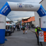 IP Minas participa do Prefeitura no Bairro e orienta moradores sobre iluminação pública