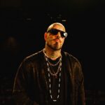 O ÚLTIMO ROCK DO ANO COM A PRESENÇA DO ARTISTA TICO SANTA CRUZ NESTE SÁBADO