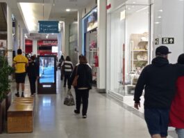 Shoppings de BH têm horário especial na véspera do Ano Novo