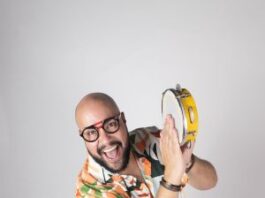 Tiago Abravanel desfila com Bloco do Abrava mais um ano no pré-Carnaval de São Paulo