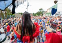 Bloco Chega o Rei realiza seu cortejo oficial no dia 17 de fevereiro, terça-feira de Carnaval