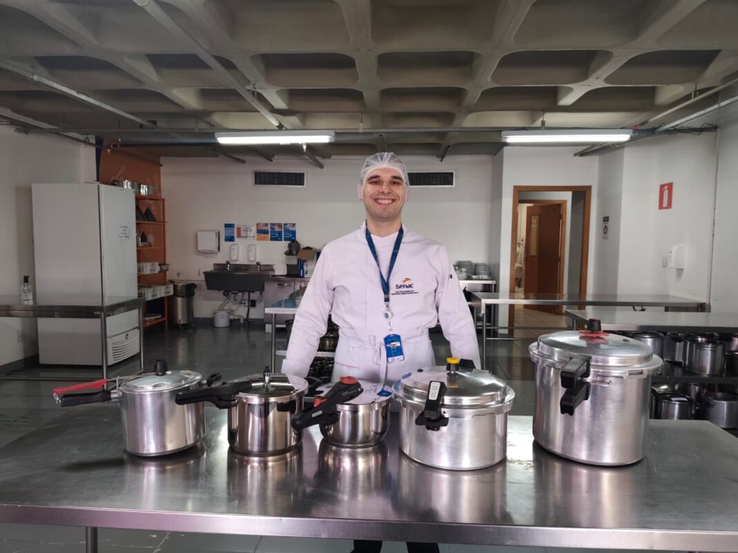 Especialista do Senac desmistifica o uso da panela de pressão com dicas de segurança
