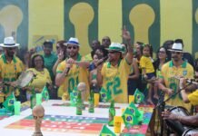 O samba que pinta a rua: projeto resgata a magia das Copas em Santa Luzia