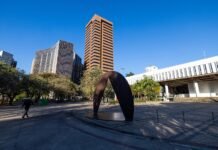 ALMG homenageia ADCE-MG pelos 60 anos de atuação