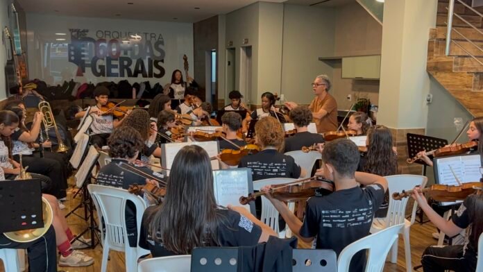 Mineiros da Orquestra Jovem das Gerais leva música brasileira ao Reino Unido