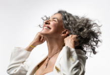 Simone celebra a força feminina e sua trajetória histórica na MPB em novo show “Que mulher é essa!?” em Belo Horizonte