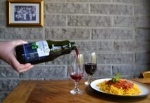 Elixir da longevidade: por que o suco de uva integral deve estar no seu copo hoje