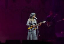 Simone faz show sold out em SP e sai em turnê pelo Brasil