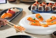 Dia do Sushi: entenda como a ordem dos sabores transforma a experiência à mesa