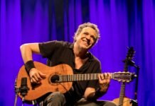 Paulinho Moska encerra o Sarau do Minas – 10 anos