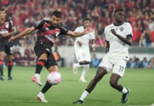 Em jogo de emoção até o fim, Athletico-PR e Atlético-MG ficam no empate pela 29ª rodada